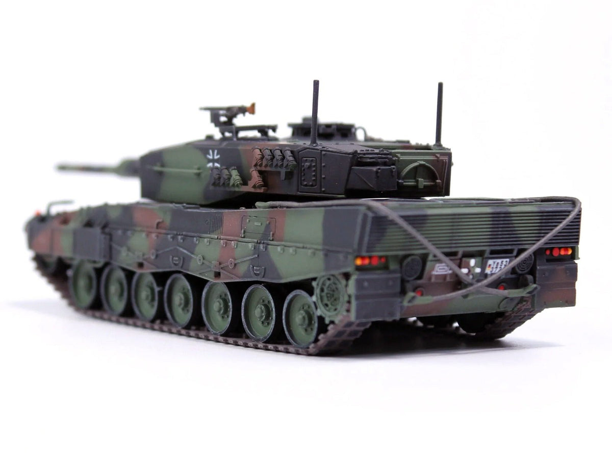 Leopard 2A4 Main Battle Tank "Bundeswehr 361st Panzer Battalion Certain Challenge West Germany" (1988) West German Army "Armor Premium" Series 1/72 Diecast Model by Panzerkampf-Panzerkampf-ModelCars.com