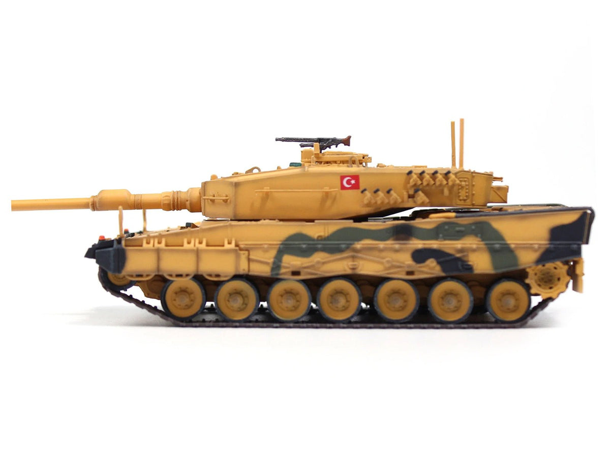 Leopard 2A4 Main Battle Tank "Desert Camouflage 2nd Cavalry Armored Brigade Turkey-Syrian Border" (2016) Turkish Army "Armor Premium" Series 1/72 Diecast Model by Panzerkampf-Panzerkampf-ModelCars.com