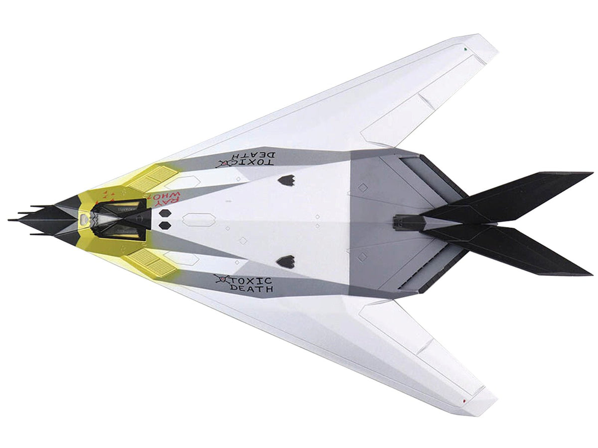 Lockheed F-117A Nighthawk Stealth Aircraft "Toxic Death" (1991) "Air Power Series" 1/72 Diecast Model by Hobby Master-Hobby Master-ModelCars.com