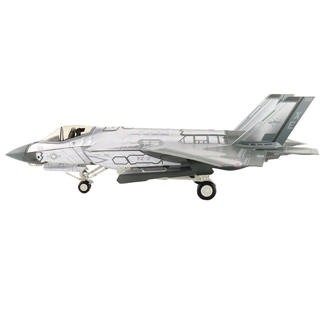 Lockheed Martin F - 35C Lightning II Aircraft "Mirror Coating XE - 100/168733" (2022) United States Navy "Air Power Series" 1/72 Diecast Model by Hobby Master - Hobby Master - ModelCars.com