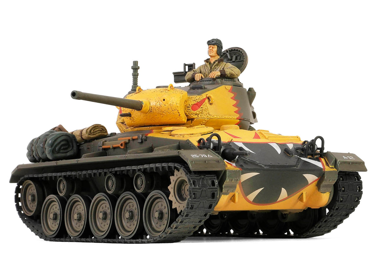 M24 Chaffee Light Tank "Tiger Face 79th Tank Btn Han River South Korea" (1950) United States Army "Armoured Fighting Vehicle" Series 1/32 Diecast Model by Forces of Valor-Forces Of Valor-ModelCars.com