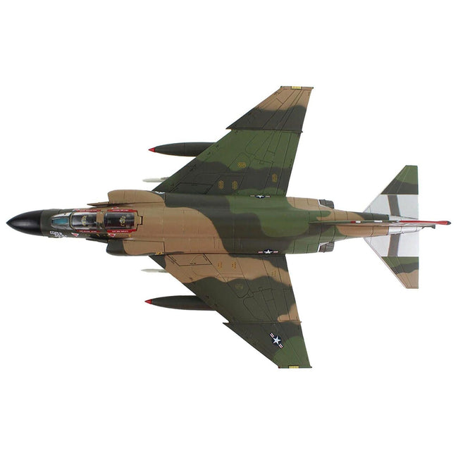 McDonnell Douglas EF-4C Wild Weasel Fighter-Bomber Aircraft "64-0840 67th TFS Korat RTAFB Super Cocks Swiss Samilar" (1971) United States Air Force "Air Power Series" 1/72 Diecast Model by Hobby Master-Hobby Master-ModelCars.com
