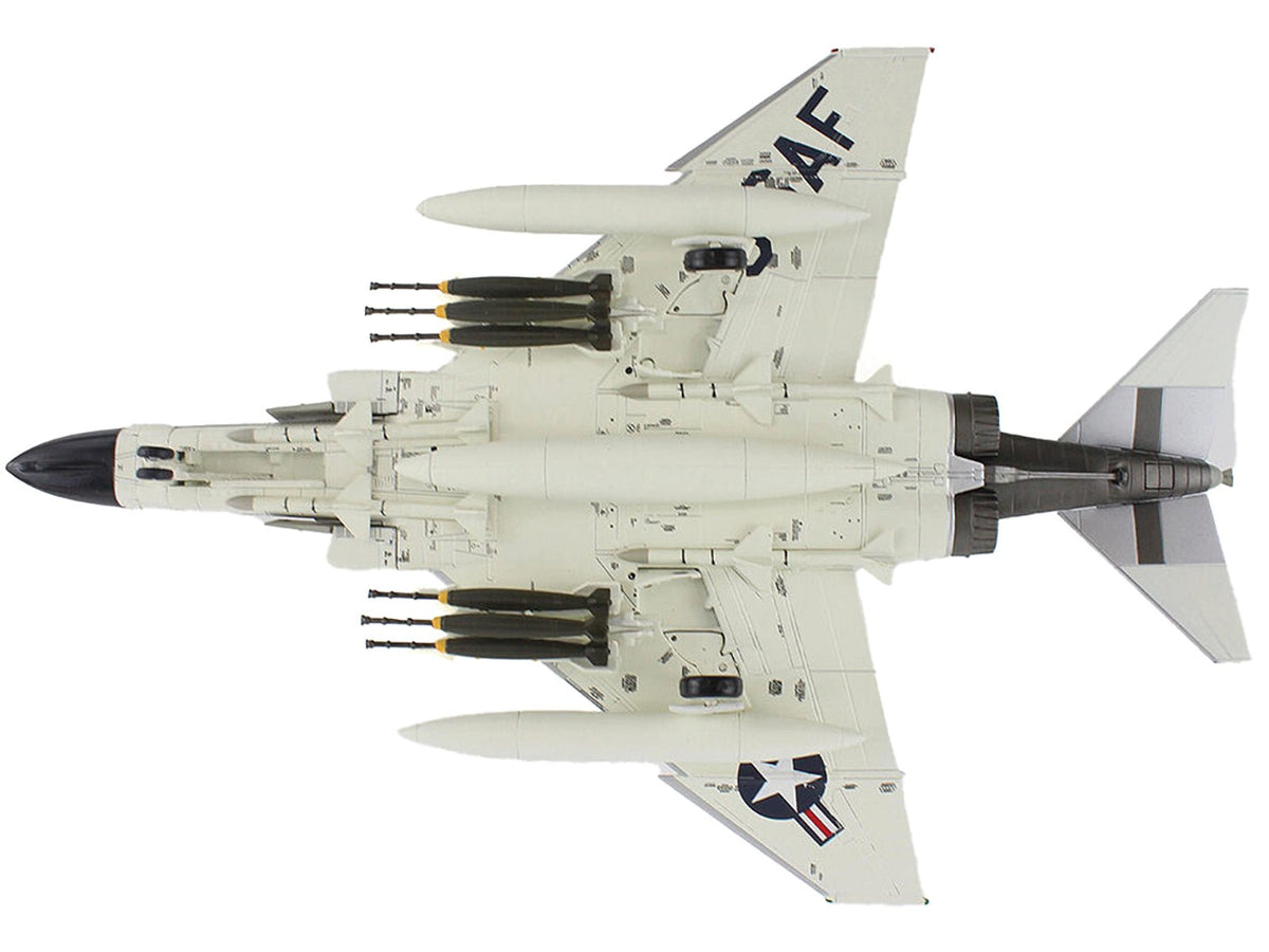 McDonnell Douglas F-4C Phantom II Fighter-Bomber Aircraft "433rd TFS 8th TFW Ubon Thailand" (1966) United States Air Force "Air Power Series" 1/72 Diecast Model by Hobby Master-Hobby Master-ModelCars.com