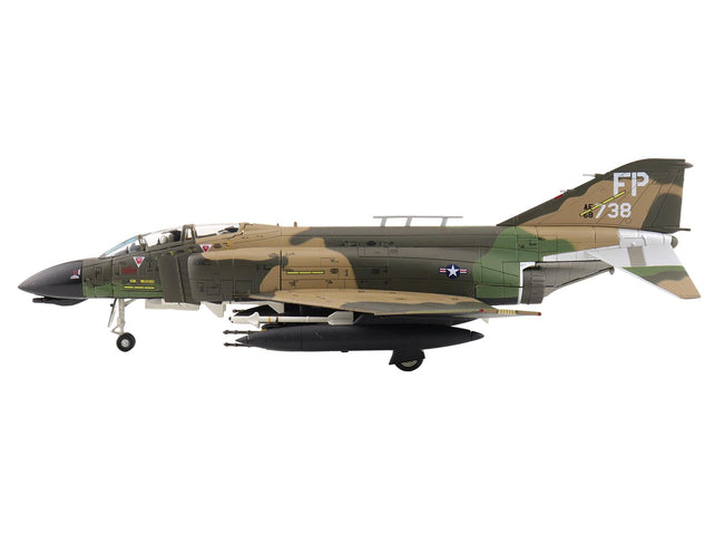 McDonnell Douglas F-4D Phantom II Fighter-Bomber Aircraft "66-8738 Night Owl 497th TFS Ubon RTAFB Thailand" (1972) United States Air Force "Air Power Series" 1/72 Diecast Model by Hobby Master-Hobby Master-ModelCars.com