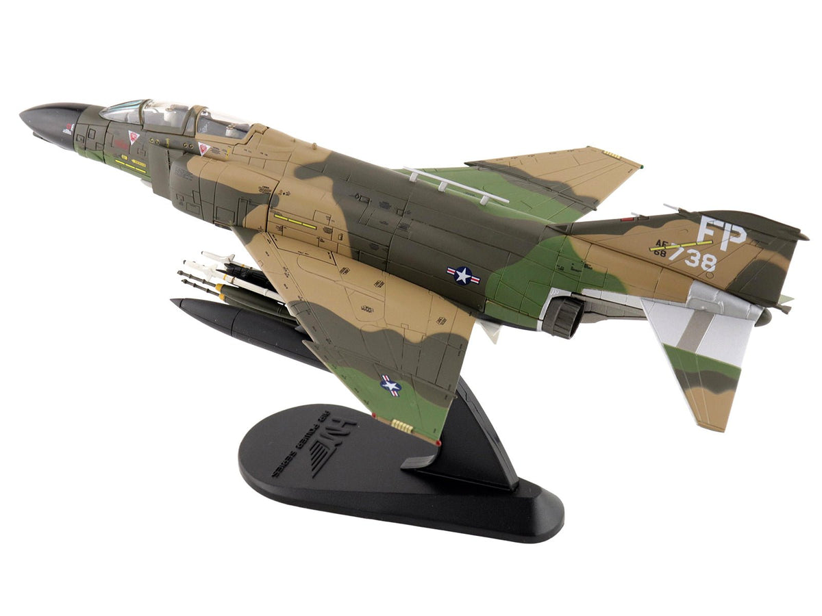 McDonnell Douglas F-4D Phantom II Fighter-Bomber Aircraft "66-8738 Night Owl 497th TFS Ubon RTAFB Thailand" (1972) United States Air Force "Air Power Series" 1/72 Diecast Model by Hobby Master-Hobby Master-ModelCars.com