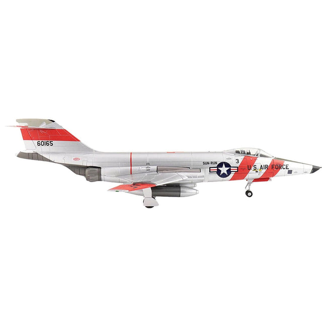 McDonnell RF - 101C Voodoo Fighter Aircraft "Operation Sun Run 363rd TRW" (1957) United States Air Force "Air Power Series" 1/72 Diecast Model by Hobby Master - Hobby Master - ModelCars.com