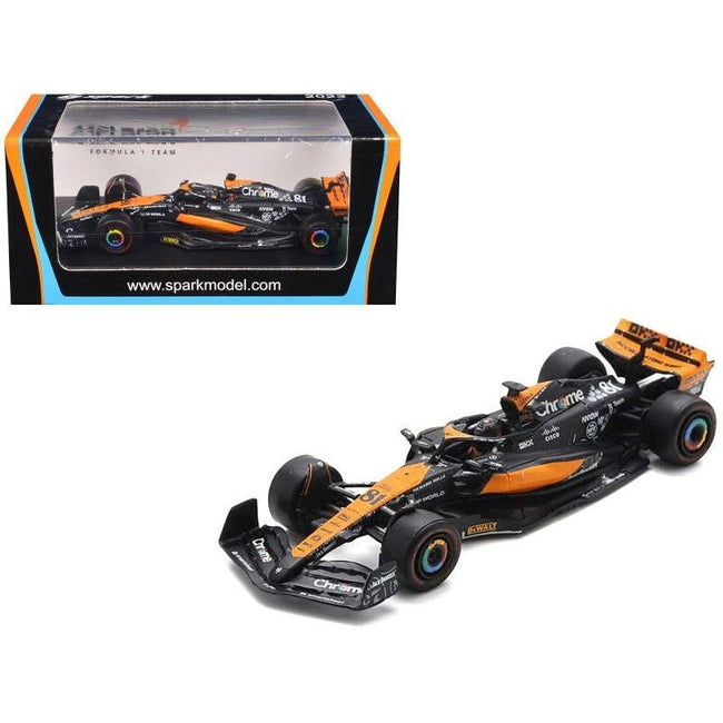 McLaren MCL60 #81 Oscar Piastri "Chrome" Formula One F1 "Las Vegas GP" (2023) 1/64 Diecast Model Car by Spark-Spark-ModelCars.com