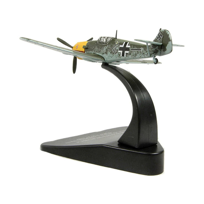 Messerschmitt Bf 109E - 4 Fighter Plane Pilot: Hauptmann Wolfgang Lippert GrpKdr II/JG 27 (1940) "Oxford Aviation" Series 1/72 Diecast Model Airplane by Oxford Diecast - Oxford Diecast - ModelCars.com