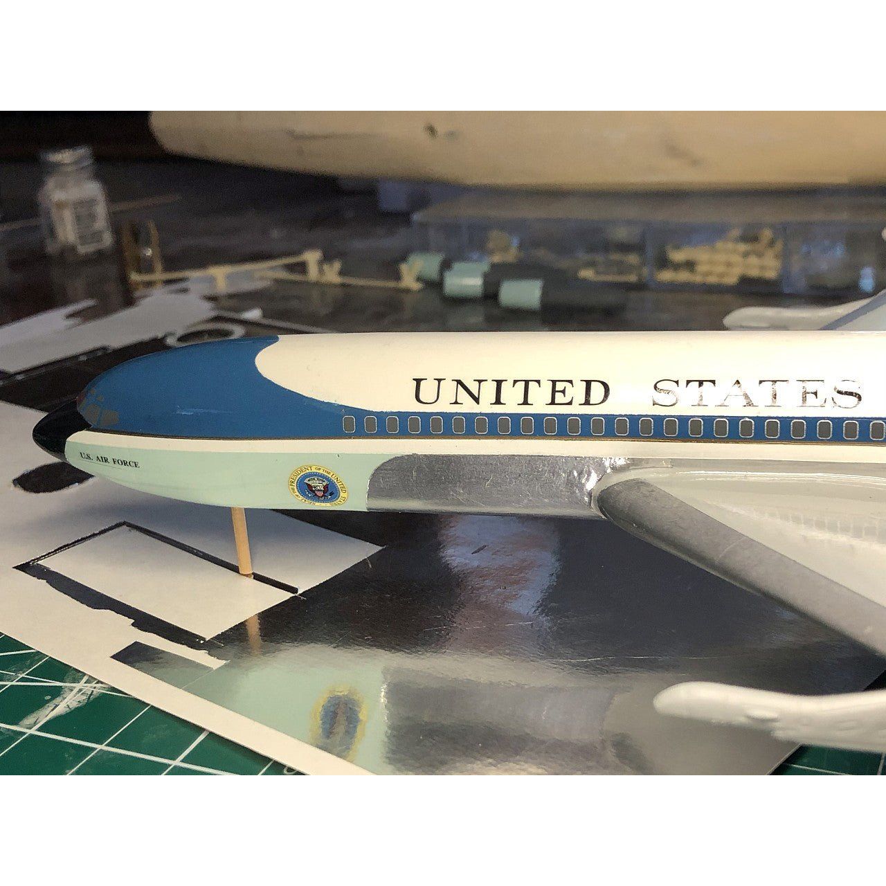 Minicraft Models 1/144 VC 137 'HOME IRAN' - Heartland - ModelCars.com