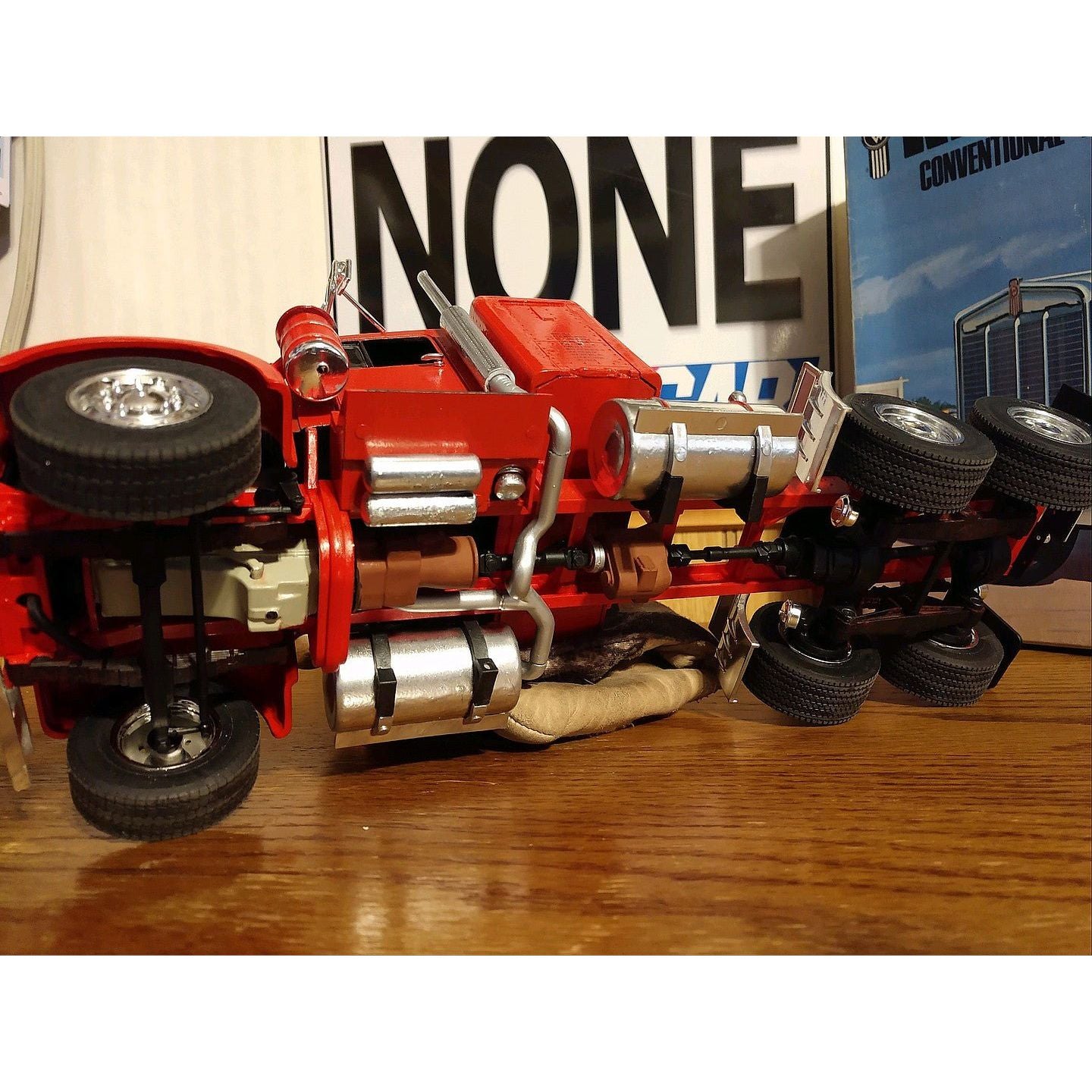 Moebius 1017 Super Single Tractor Wheel & Tire Set 1/25 scale - Moebius - ModelCars.com