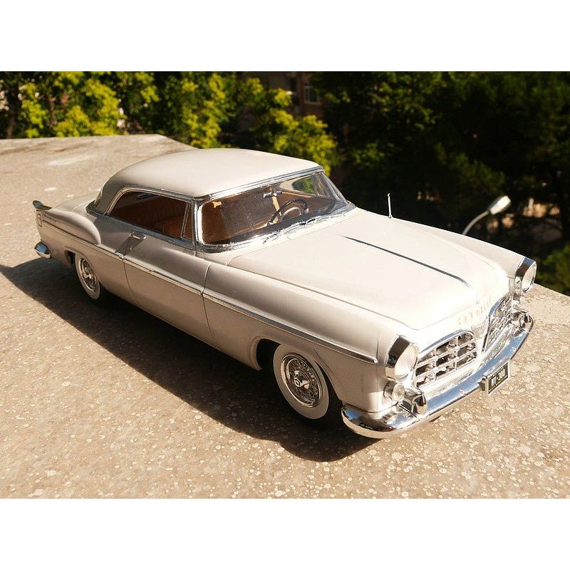 Moebius 1201 1955 Chrysler 300 1/25 scale - Moebius - ModelCars.com