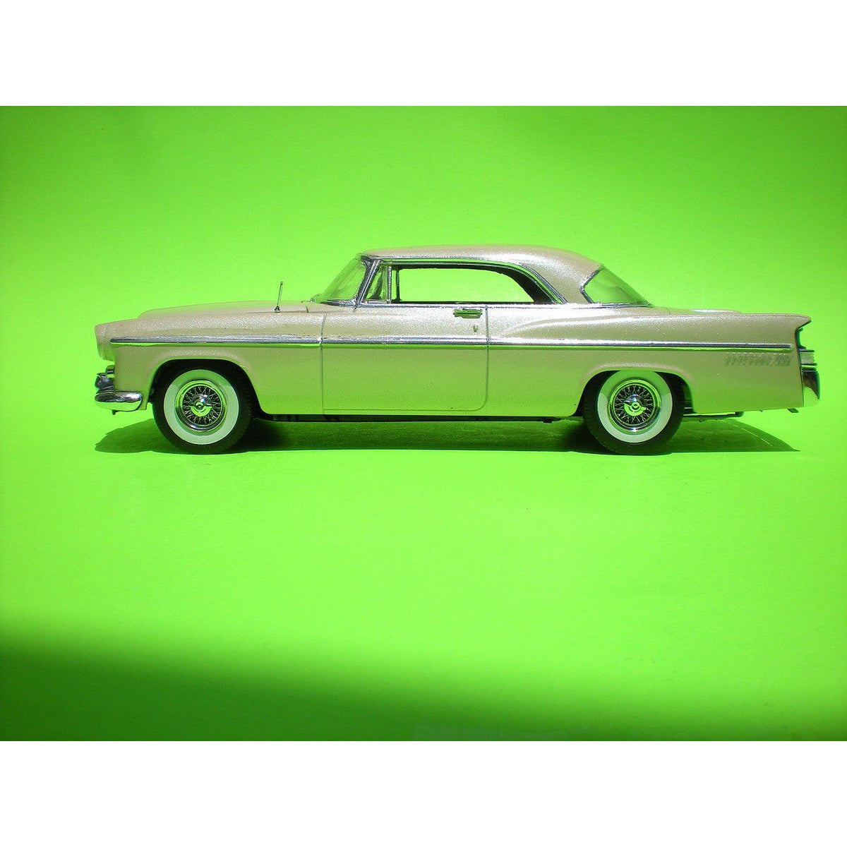 Moebius 1201 1955 Chrysler 300 1/25 scale-Moebius-ModelCars.com