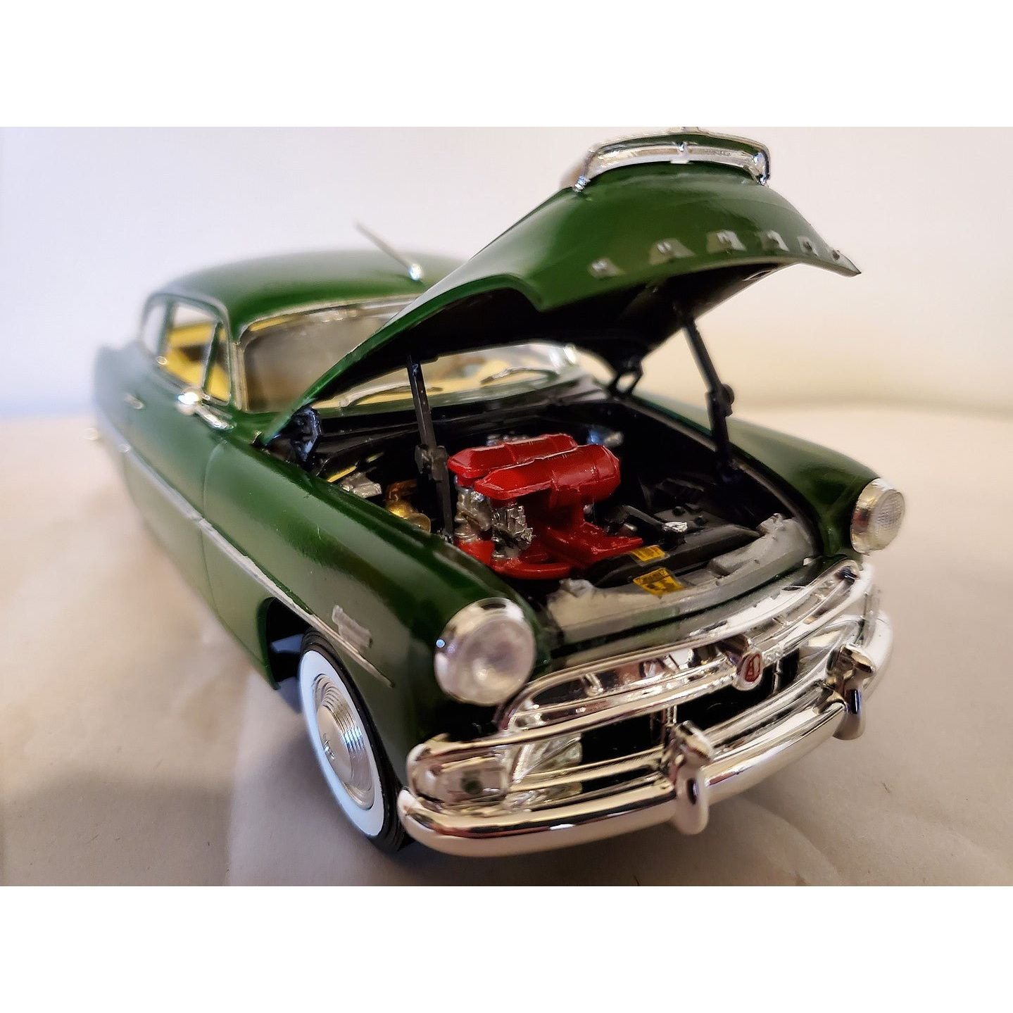 Moebius 1214 1954 Hudson Hornet Special 1/25 scale - Moebius - ModelCars.com