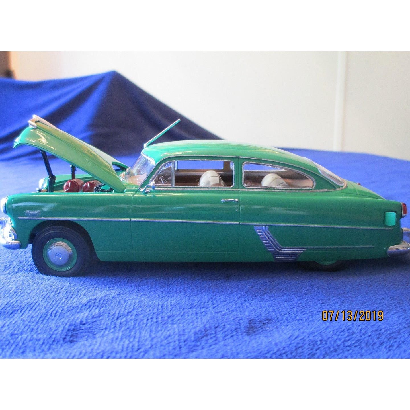 Moebius 1214 1954 Hudson Hornet Special 1/25 scale - Moebius - ModelCars.com