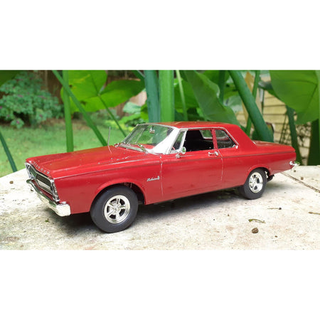 Moebius 1218 1965 Plymouth Belvedere 1/25 scale - Moebius - ModelCars.com