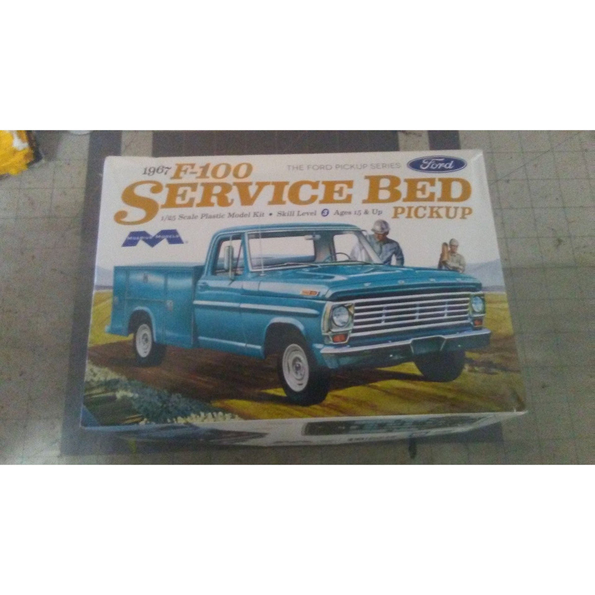 Moebius 1239 1967 Ford F100 Service Bed Pickup 1/25th scale-Moebius-ModelCars.com