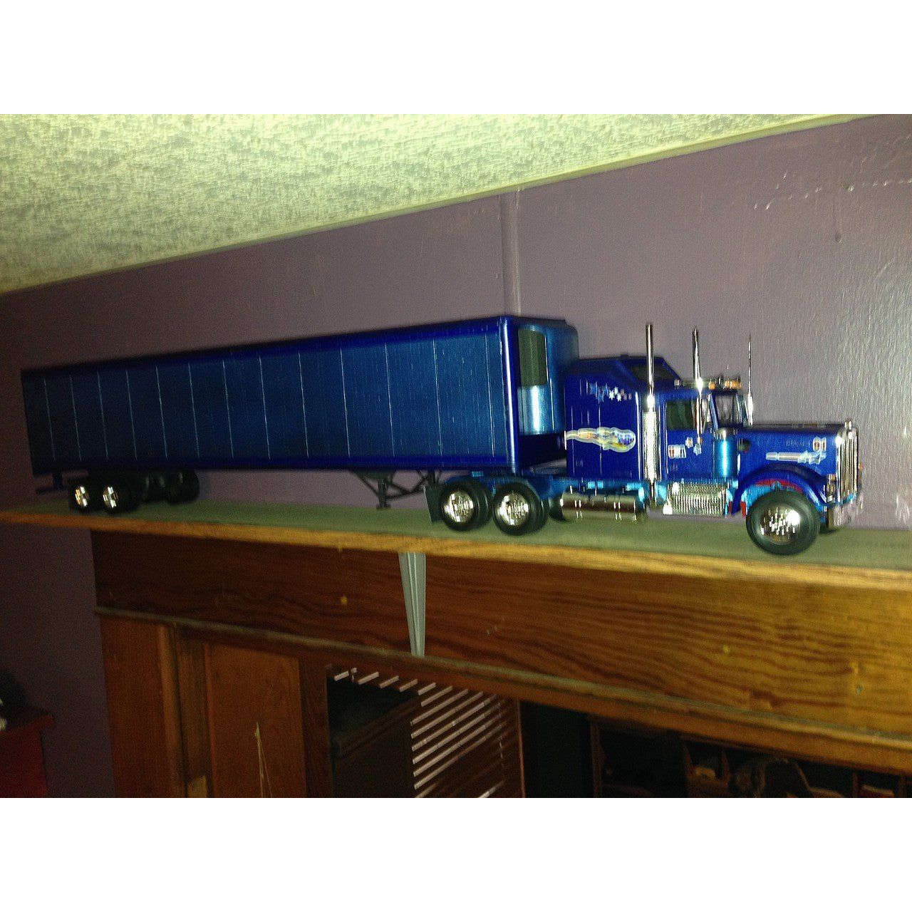 Moebius 1303 53' Smoothside Trailer 1/25 scale - Moebius - ModelCars.com