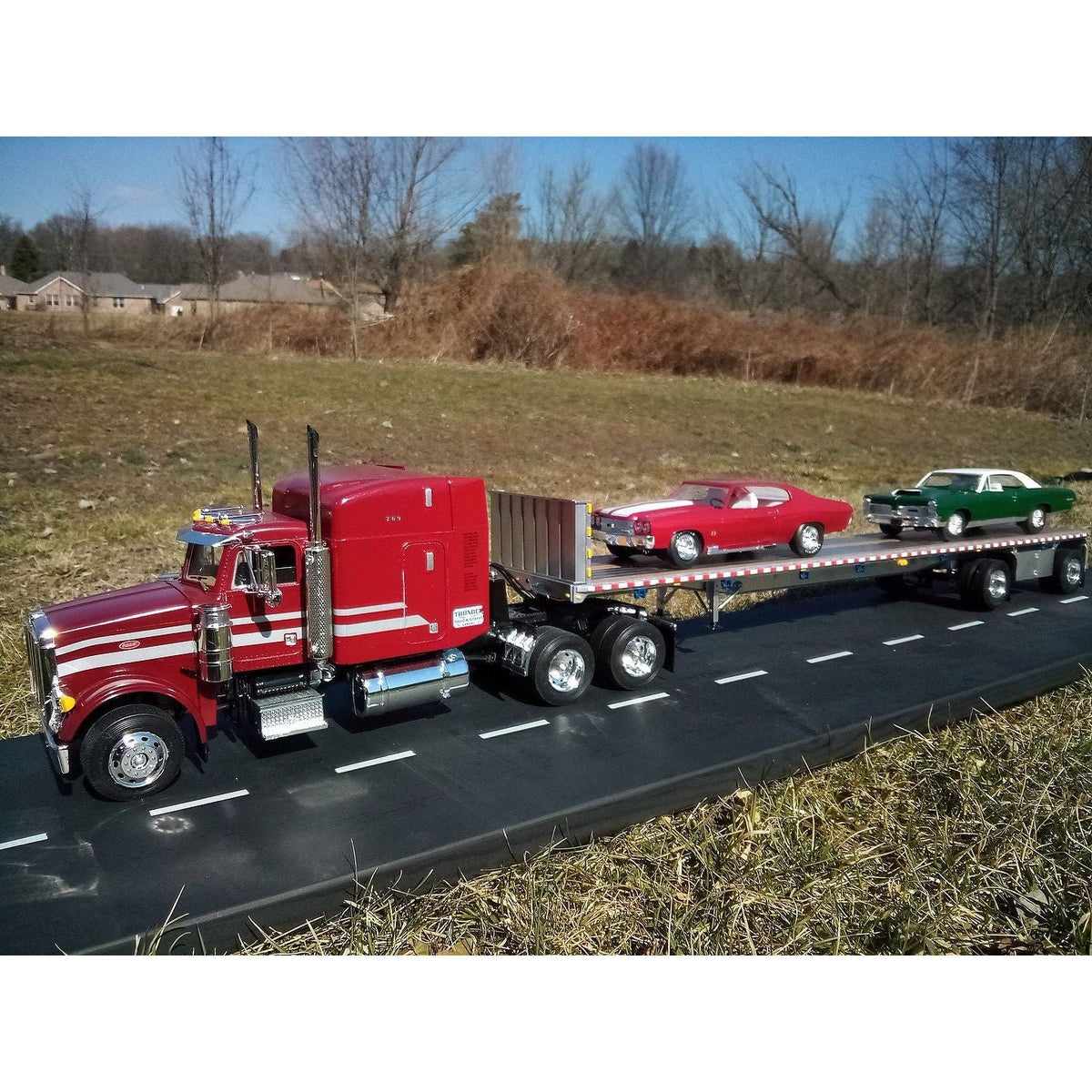 Moebius 48' Flatbed Trailer w/Cambered Deck 1/25 Scale Model Kit-Moebius-ModelCars.com