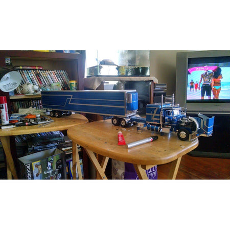 Moebius Model 1/25 53' Trailer w/Reefer Option-Moebius-ModelCars.com