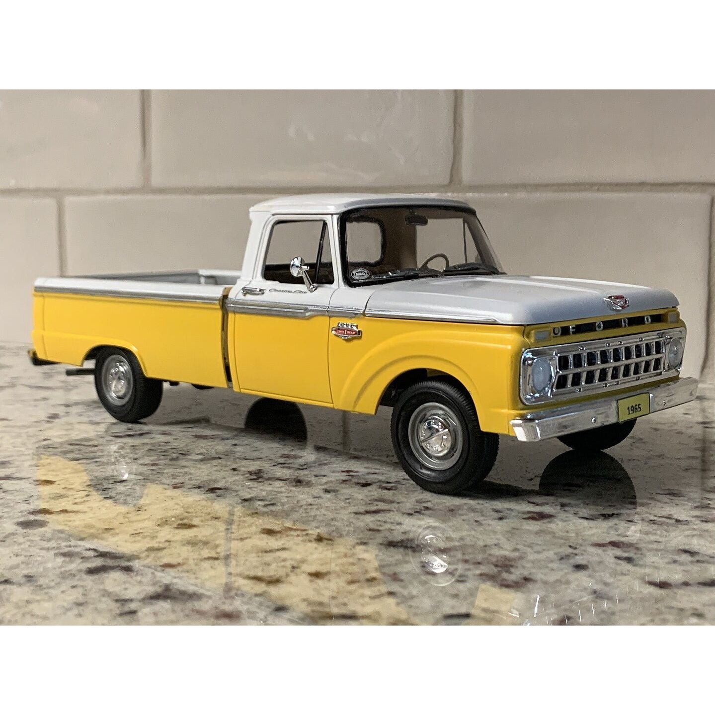 Moebius Model 1/25 Scale 1965 Ford Cab Styleside Pickup - Moebius - ModelCars.com