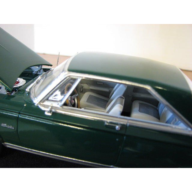 Moebius Model 1/25 Scale 1965 Plymouth Satellite Model Kit-Moebius-ModelCars.com