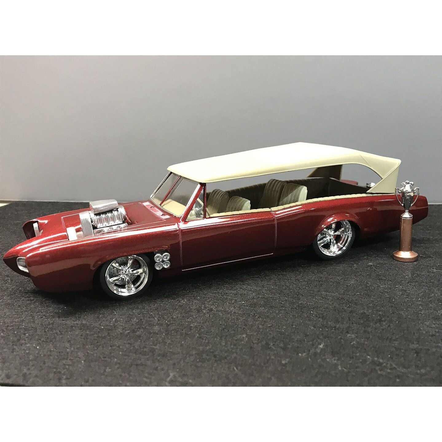 MPC Monkeemobile TV Car 1:25 Scale Model Kit - MPC - ModelCars.com