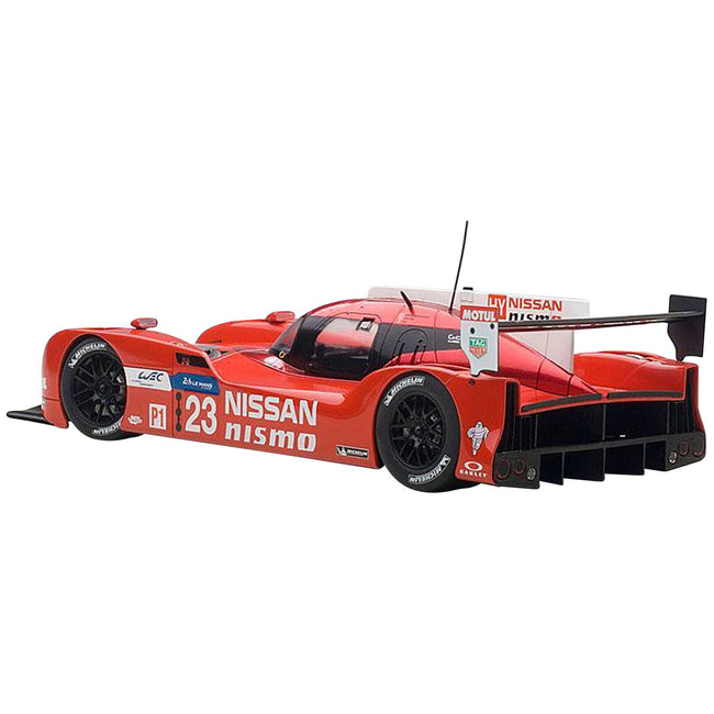 Nissan GT - R LM Nismo Le Mans 2015 O. Pla J. Mardenborough M. Chilton 23 1/18 Model Car by Autoart - Autoart - ModelCars.com