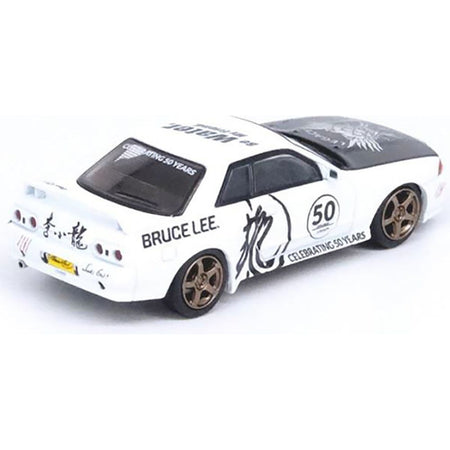Nissan Skyline GT-R (R32) RHD (Right Hand Drive) White with Black Hood "Bruce Lee Legacy 50 Year Anniversary" 1/64 Diecast Model Car by Inno Models-Inno Models-ModelCars.com