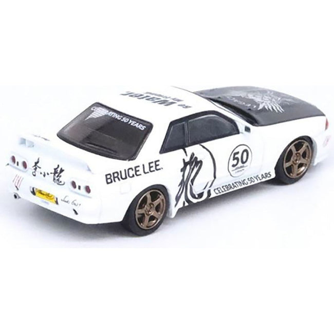 Nissan Skyline GT-R (R32) RHD (Right Hand Drive) White with Black Hood "Bruce Lee Legacy 50 Year Anniversary" 1/64 Diecast Model Car by Inno Models-Inno Models-ModelCars.com