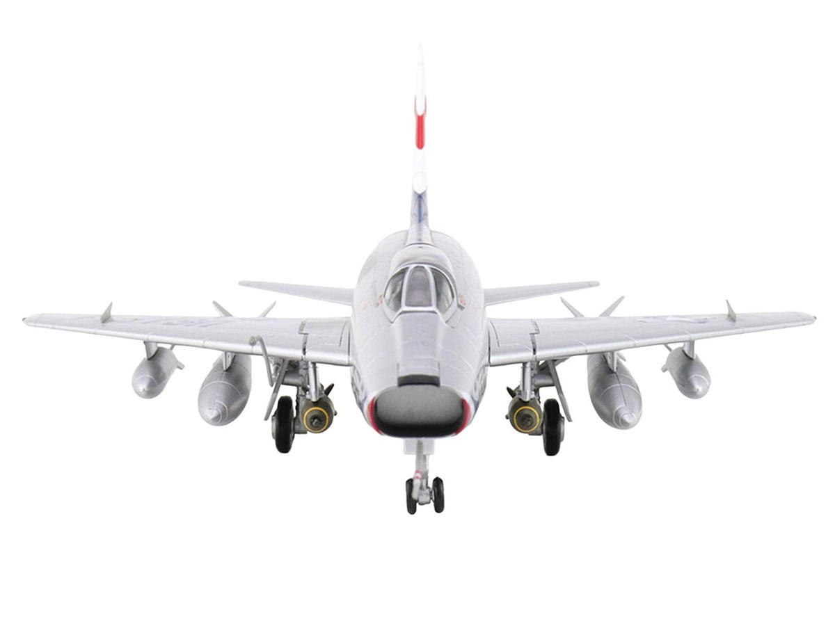 North American F-100 Super Sabre Fighter Aircraft "FW-871 National Military Museum Soesterberg Netherlands" United States Air Force "Air Power Series" 1/72 Diecast Model by Hobby Master-Hobby Master-ModelCars.com