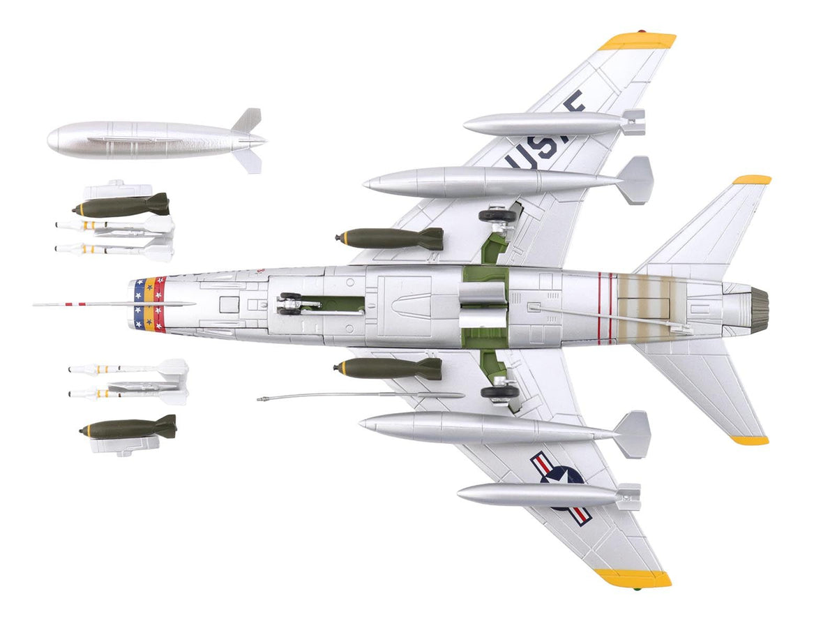 North American F-100D Super Sabre Fighter Aircraft "FW-871 81st TFS 50th TFW France" (1958) United States Air Force "Air Power Series" 1/72 Diecast Model by Hobby Master-Hobby Master-ModelCars.com