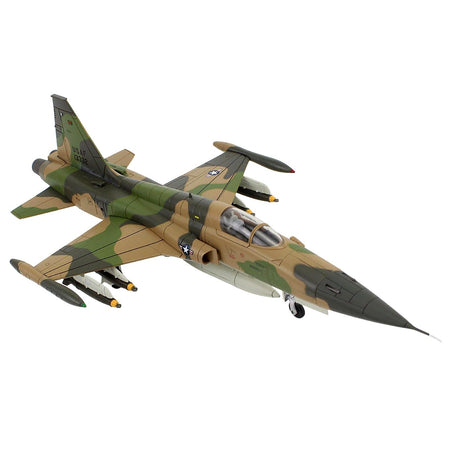 Northrop F - 5C Skoshi Tiger Aircraft "64 - 13332 10th FCS Bien Hoa AFB" (1965) United States Air Force "Air Power Series" 1/72 Diecast Model by Hobby Master - Hobby Master - ModelCars.com