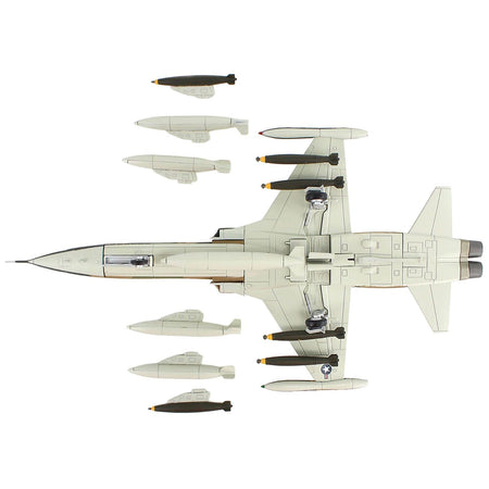 Northrop F - 5C Skoshi Tiger Aircraft "64 - 13332 10th FCS Bien Hoa AFB" (1965) United States Air Force "Air Power Series" 1/72 Diecast Model by Hobby Master - Hobby Master - ModelCars.com