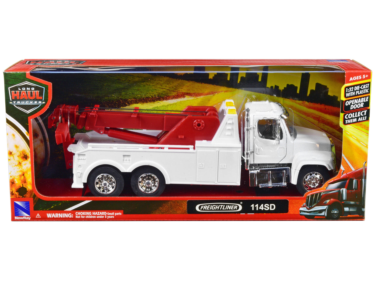 Freightliner 114SD Tow Truck White and Red "Long Haul Trucker" Series 1/32 Diecast Model by New Ray - view 3