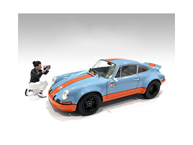 "Photographers" Figure #5 for 1/18 Scale Models by American Diorama-American Diorama-ModelCars.com