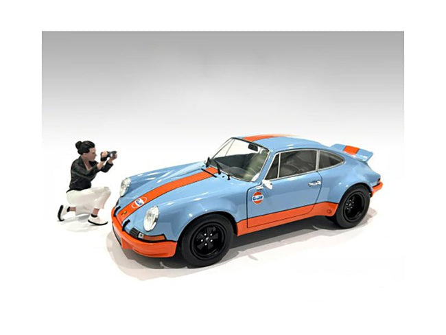 "Photographers" Figure #5 for 1/24 Scale Models by American Diorama-American Diorama-ModelCars.com