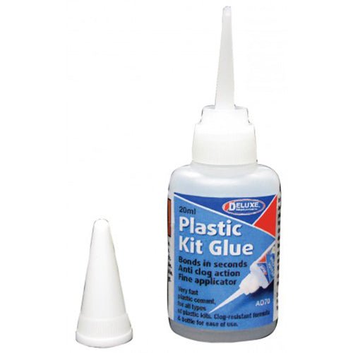 PLASTIC KIT GLUE - Deluxe Materials - ModelCars.com