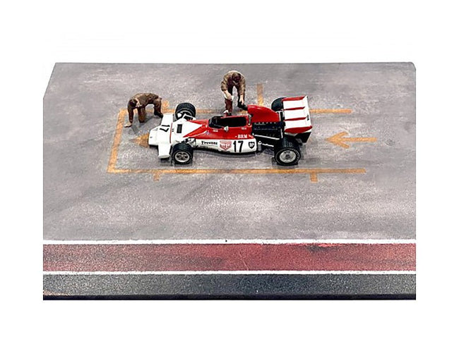 "Race Day" Two Diecast Figures Set 5 for 1/43 Scale Models by American Diorama-American Diorama-ModelCars.com