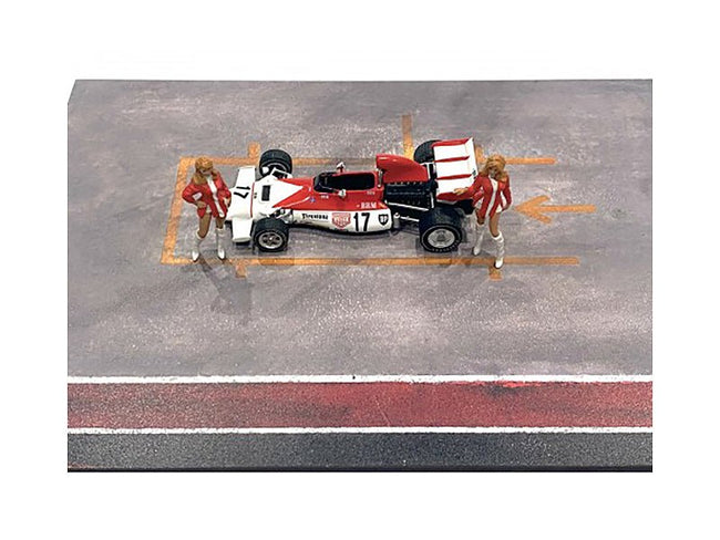"Race Day" Two Diecast Figures Set 6 for 1/43 Scale Models by American Diorama-American Diorama-ModelCars.com