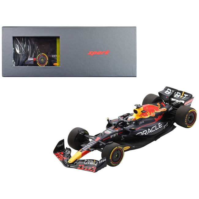 Red Bull Racing RB18 1 Max Verstappen "Oracle" Winner Formula One F1 Belgian GP (2022) with Acrylic Display Case 1/18 Model Car by Spark - Spark - ModelCars.com