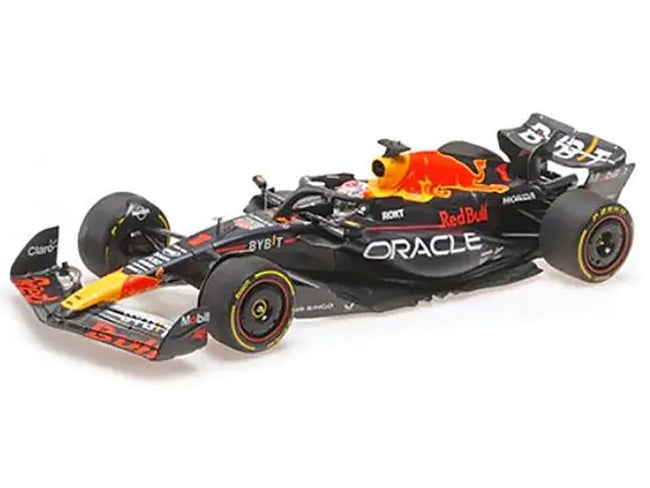 Red Bull Racing RB19 #1 Max Verstappen "Oracle" Winner F1 Formula One "Japanese GP" (2023) with Driver Limited Edition to 180 pieces Worldwide 1/18 Diecast Model Car by Minichamps-Minichamps-ModelCars.com