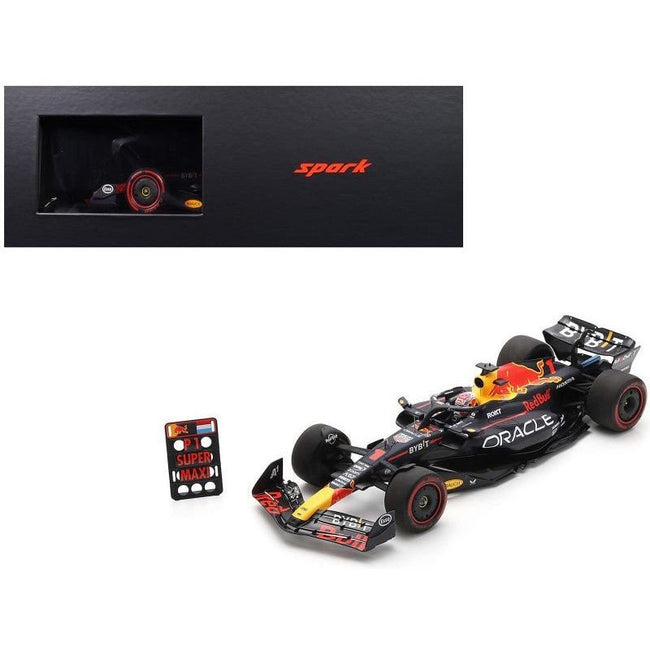 Red Bull Racing RB19 #1 Max Verstappen "Oracle" Winner Formula One F1 "British GP" (2023) with Pit Board and Acrylic Display Case 1/18 Model Car by Spark-Spark-ModelCars.com