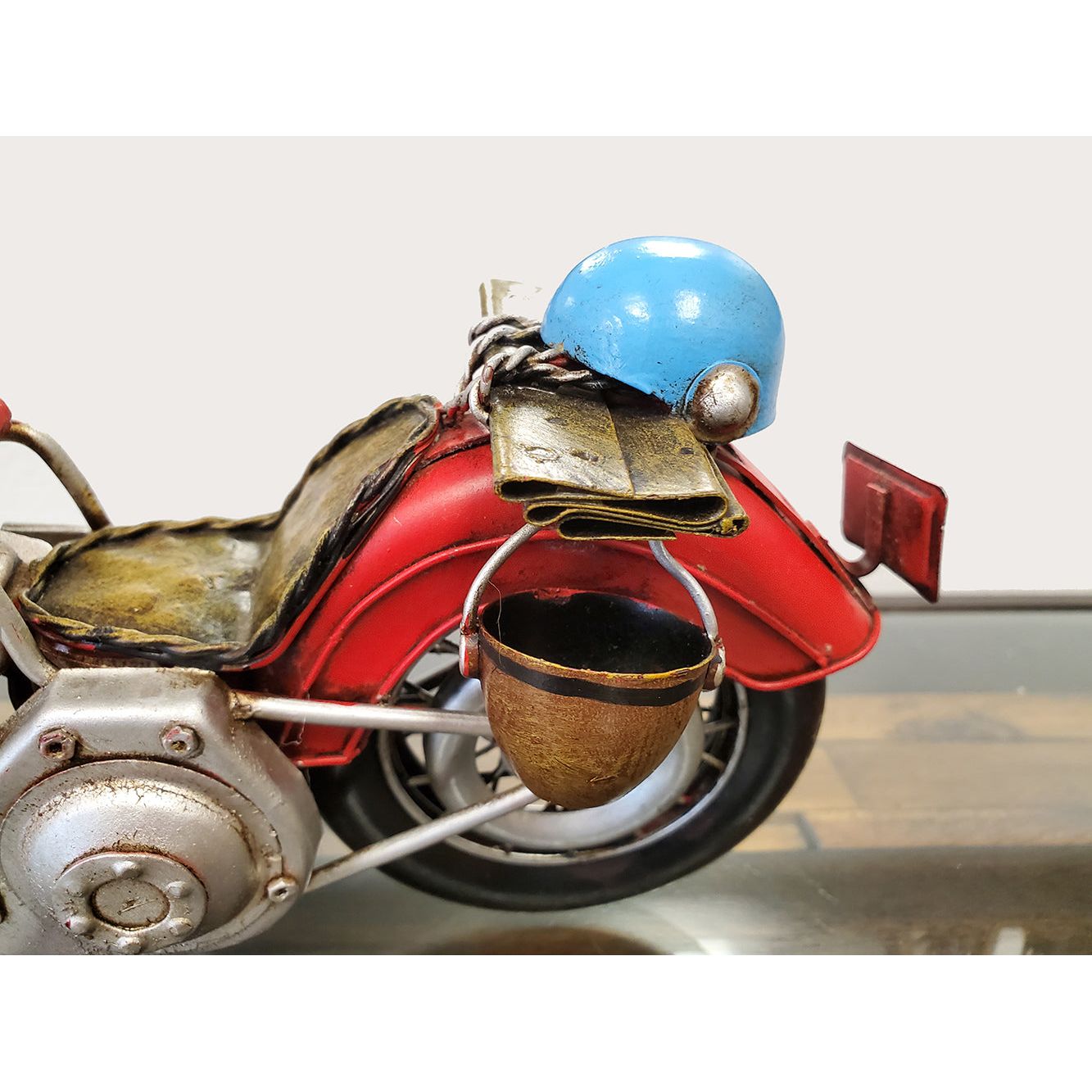 Red Harley - Davidson Motorcycle Metal Handmade - Old Modern - ModelCars.com