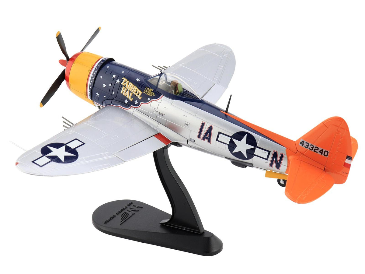 Republic P-47D Thunderbolt Aircraft "Tarheel Hal Lt. 'Ike' David 66 FS 358 FG" (1945) United States Army Air Forces "Air Power Series" 1/48 Diecast Model by Hobby Master-Hobby Master-ModelCars.com