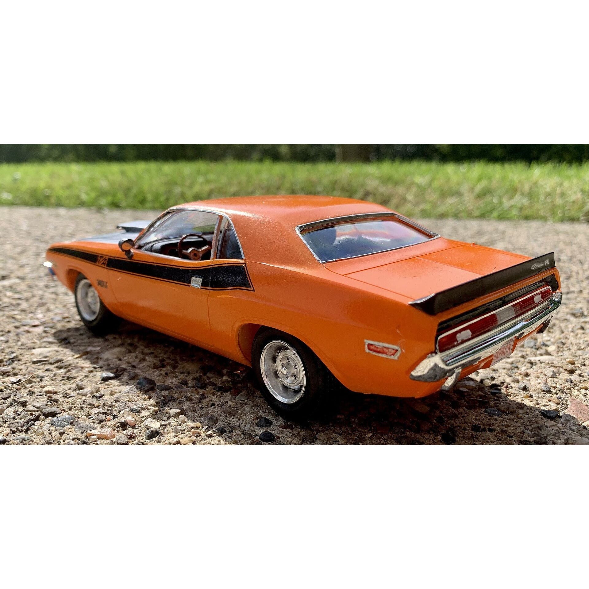Revell 1/24 '70 Dodge Challenger 2 'n 1