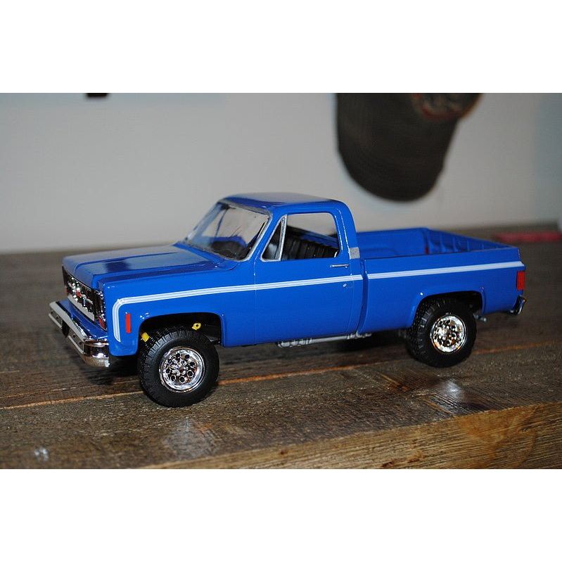 Revell 1/24 GMC Pickup with Snow Plow-Revell-ModelCars.com