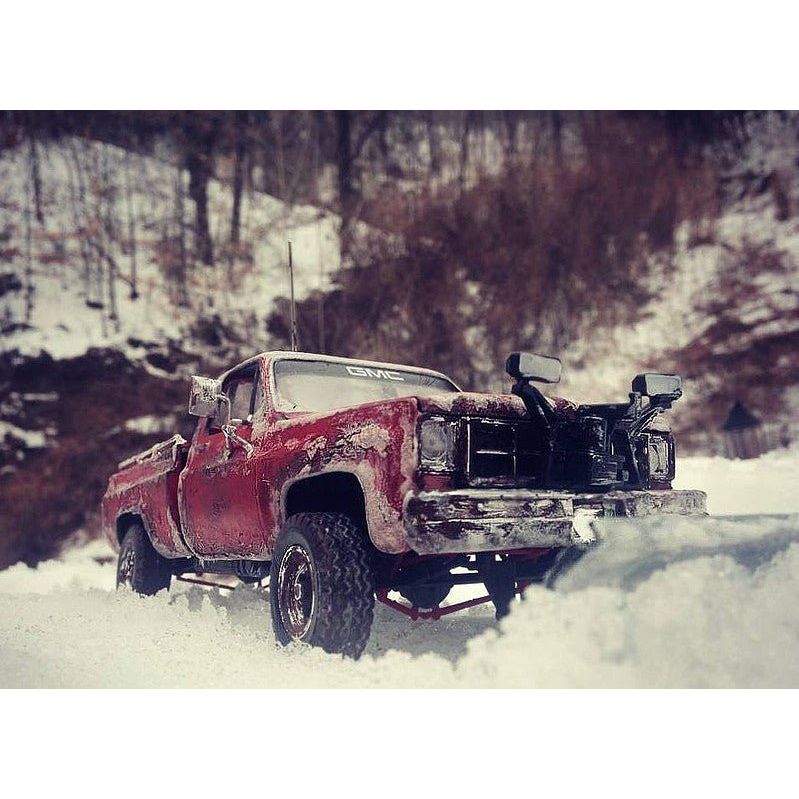 Revell 1/24 GMC Pickup with Snow Plow - Revell - ModelCars.com