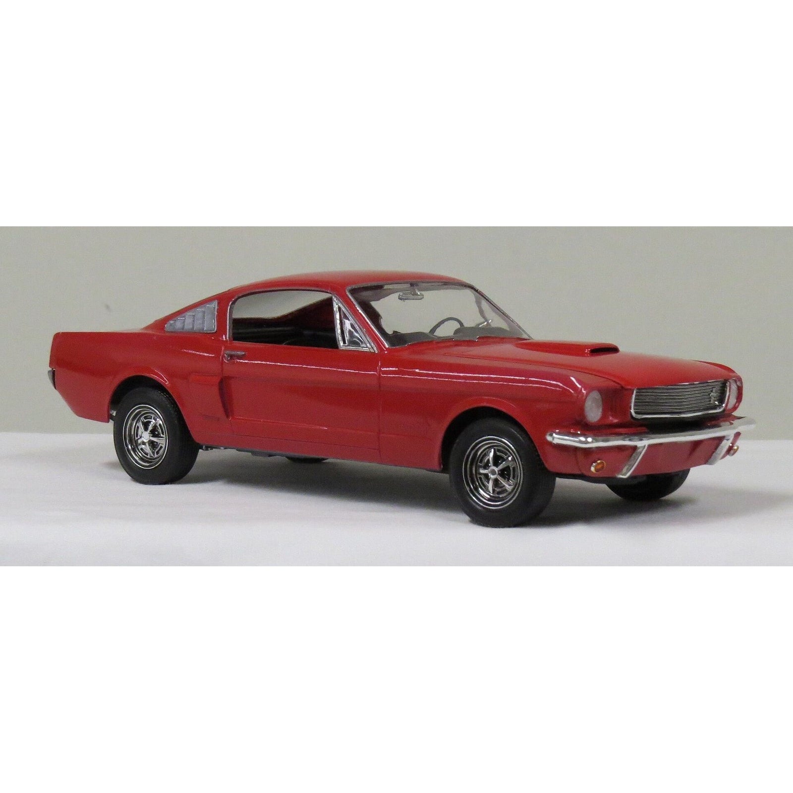 Revell 1/24 Shelby Mustang GT350H - Revell - ModelCars.com