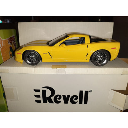Revell 1/25 2006 Chevrolet Corvette Z06 Coupe Yellow-Revell-ModelCars.com
