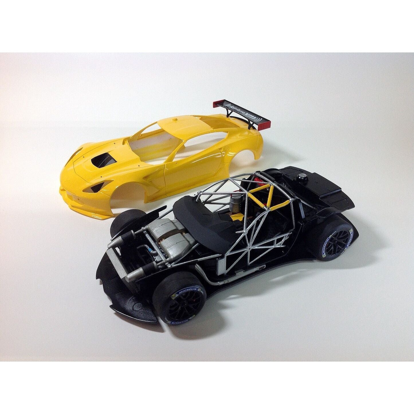 Revell 1/25 Corvette C7.R - Revell - ModelCars.com